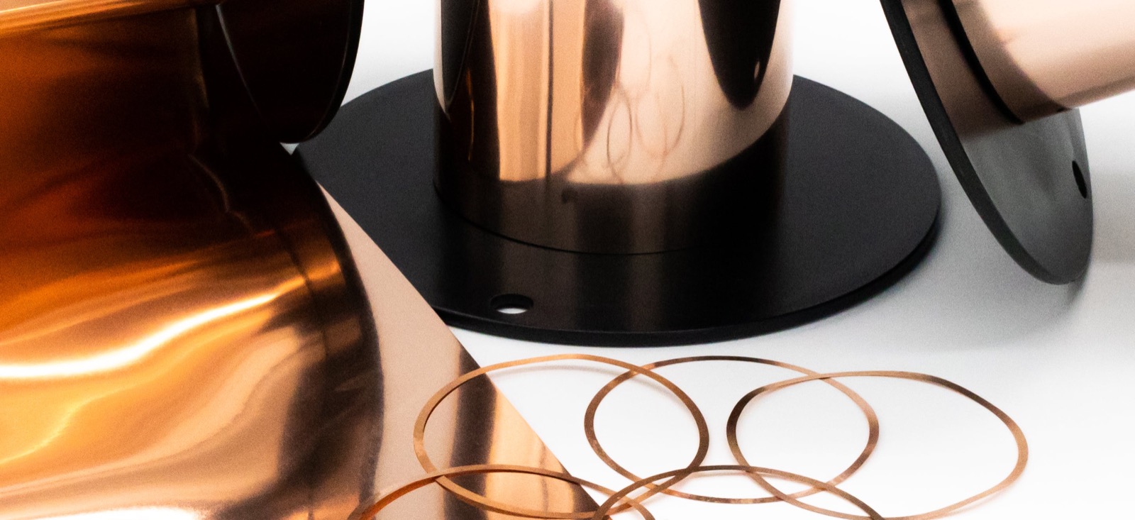 Brazing alloy materials and formed metal components